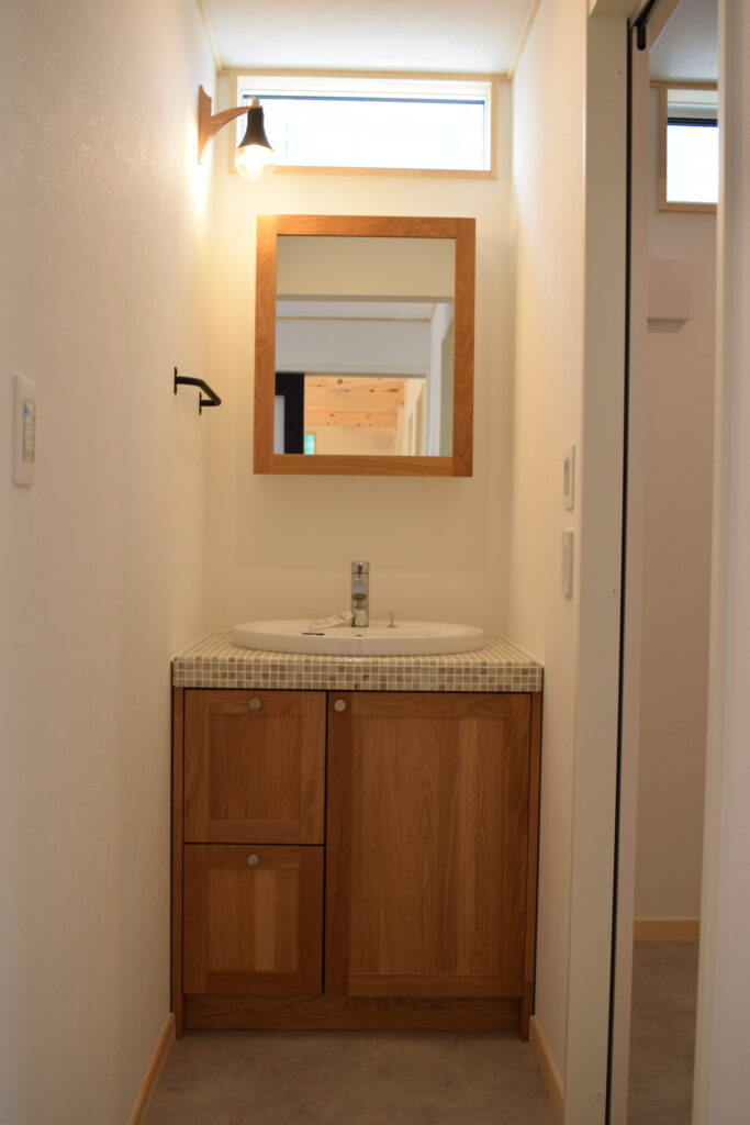 平屋建てならではの、木のぬくもりと上質に満ちた木の家