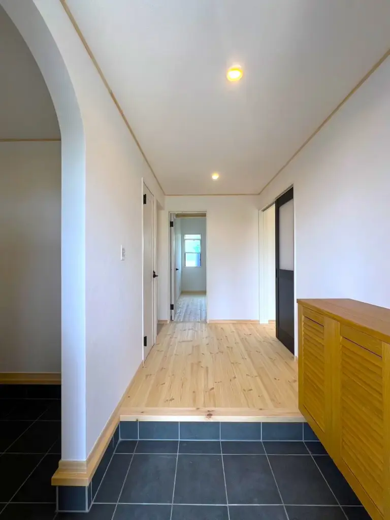平屋建てならではの、木のぬくもりと上質に満ちた木の家