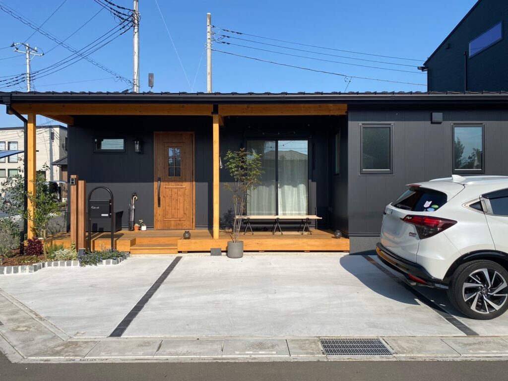 平屋建てならではの、木のぬくもりと上質に満ちた木の家
